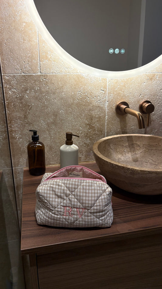 Trousse brodée - Beige et rose vichy